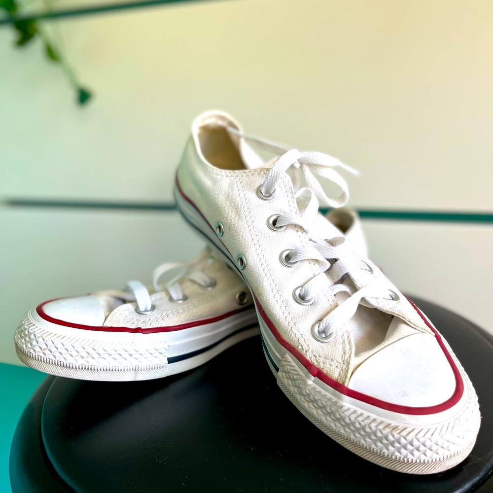 White converse all star shoes